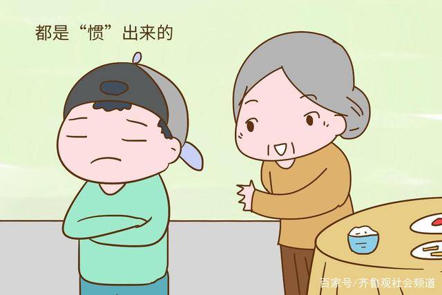 女孩在地铁站疑似连踹其母 路人劝阻也被打